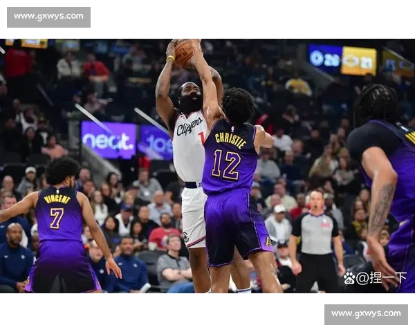 2014年NBA季后赛小牛大战马刺七场经典对决与战术博弈全景回顾