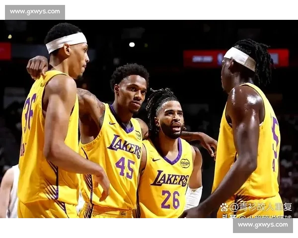 NBA热火对阵湖人焦点之战直播开启东西部豪门巅峰对决全程追踪 NBA热火对阵湖人焦点之战直播开启东西部豪门巅峰对决全程追踪