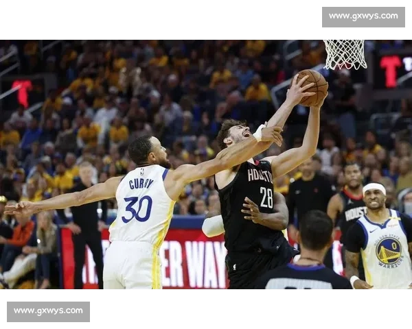 NBA勇士对阵火箭直播大战实时焦点对决全场看点解析 NBA勇士对阵火箭直播大战实时焦点对决全场看点解析